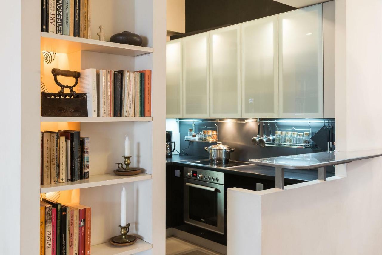 Stylish Flat With Veranda In The Heart Of أثينا المظهر الخارجي الصورة