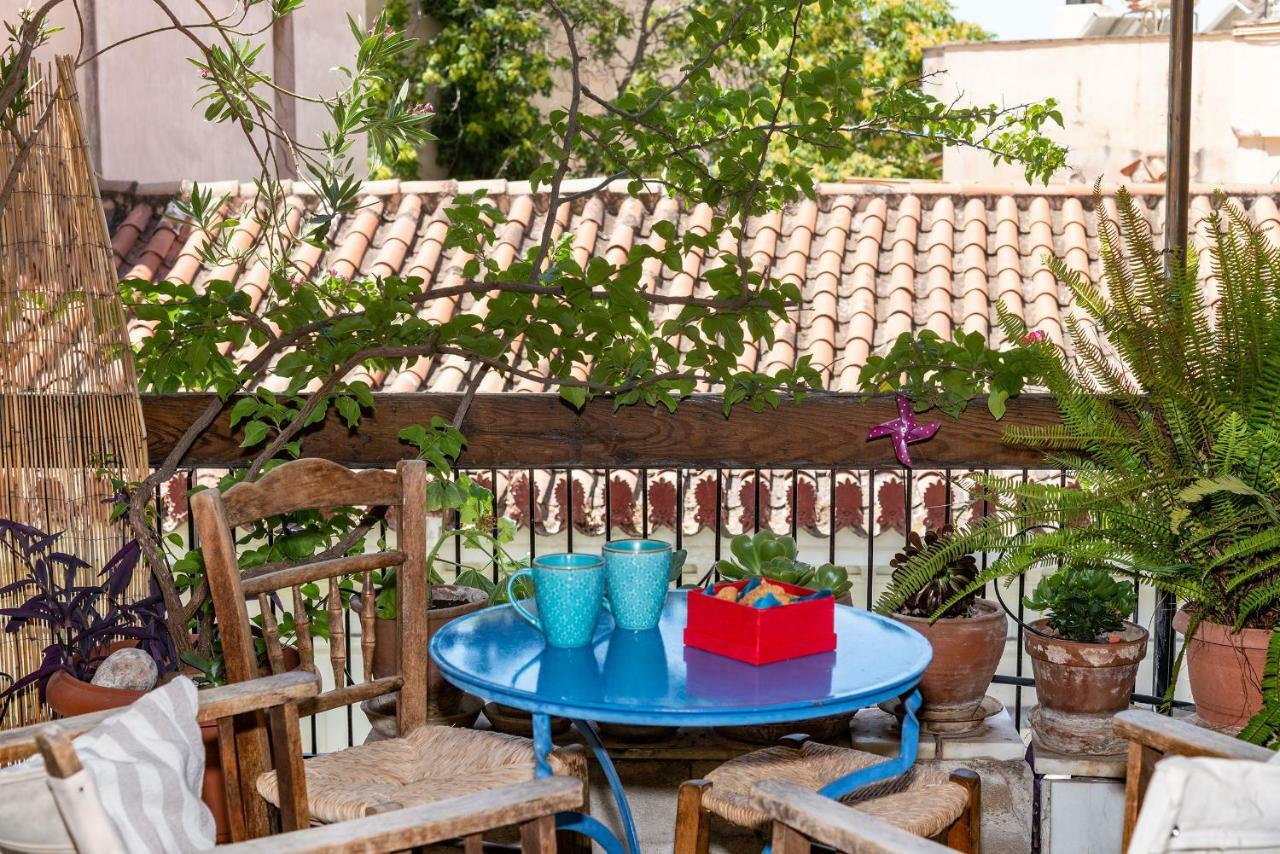 Stylish Flat With Veranda In The Heart Of أثينا المظهر الخارجي الصورة