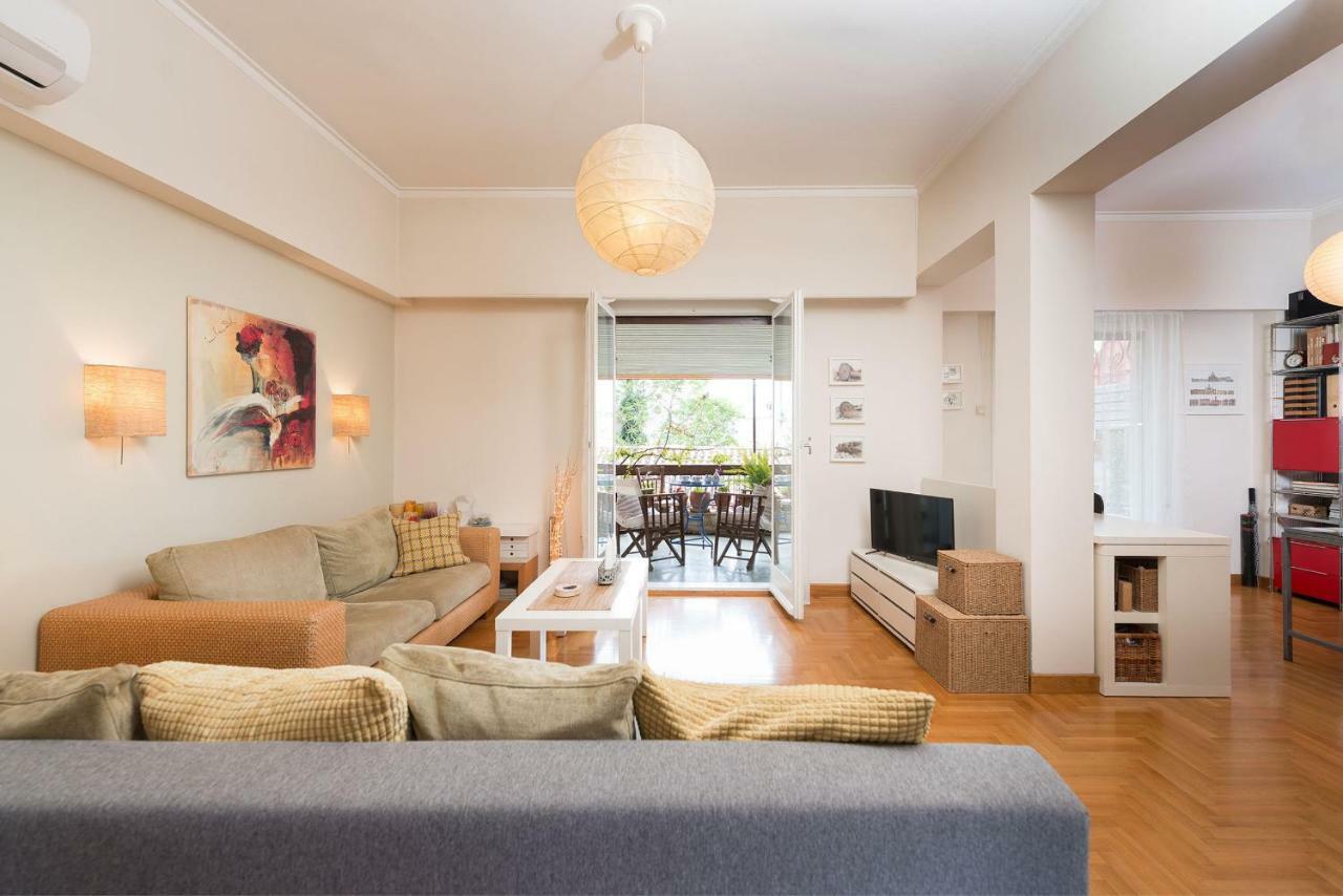 Stylish Flat With Veranda In The Heart Of أثينا المظهر الخارجي الصورة