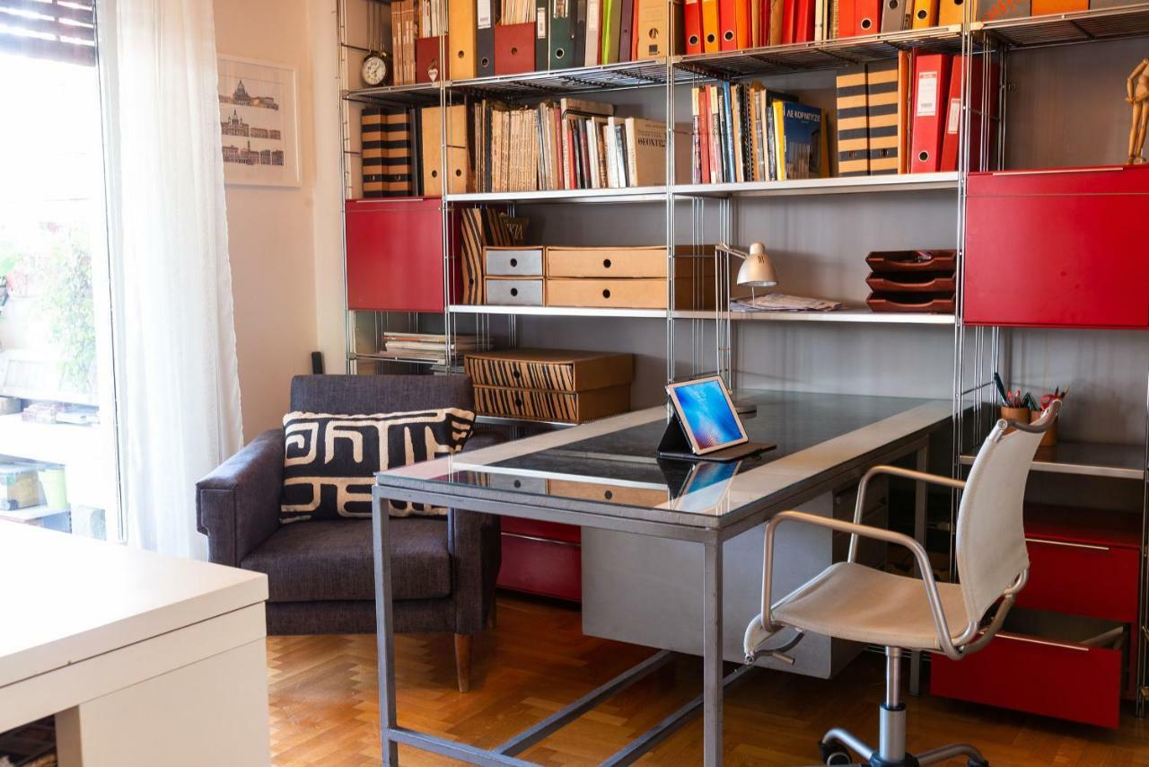Stylish Flat With Veranda In The Heart Of أثينا المظهر الخارجي الصورة